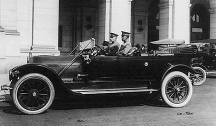 1909 Pierce Arrow Brougham 40 45. President Taft's car at Union Station