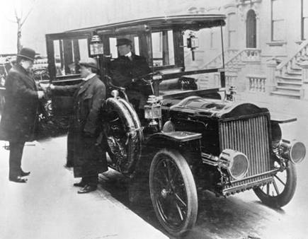 Copy-of-Pres-taft-with-1908-White-Steamer-Model-K-Limo