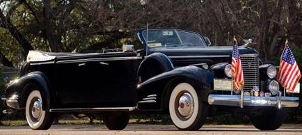 Fleetwood_Cadillac_90_V16_Presidential_Convertible_Parade_Limousine_1938_01