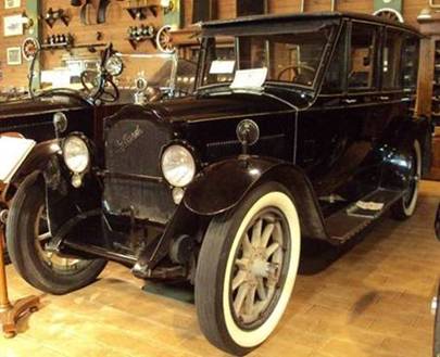1920 Packard Model 3-35 Limousine (Twin Six) 01