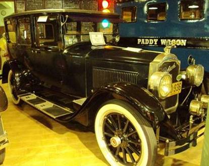 1924 Packard Model 226, 5 Passenger Sedan 01